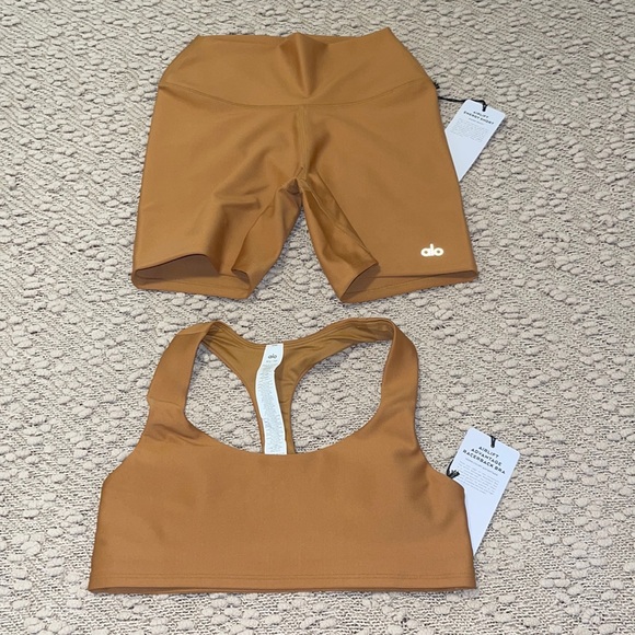ALO Yoga Other - Set sports bra/shorts